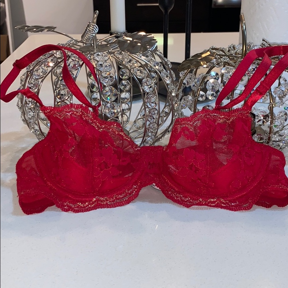 New! Victoria’s Secret red lace bra w/ gold detail